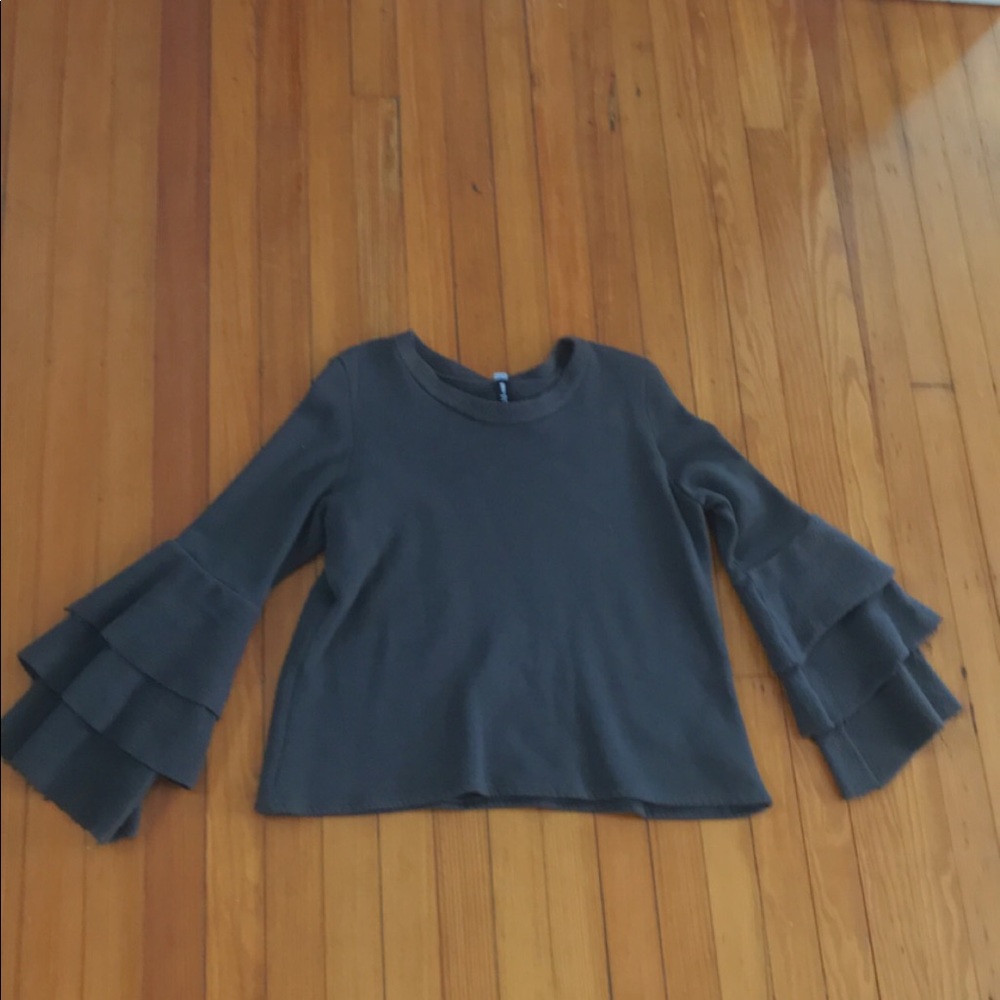 Sweater with Ruffled Sleeves - Picture 2 of 4